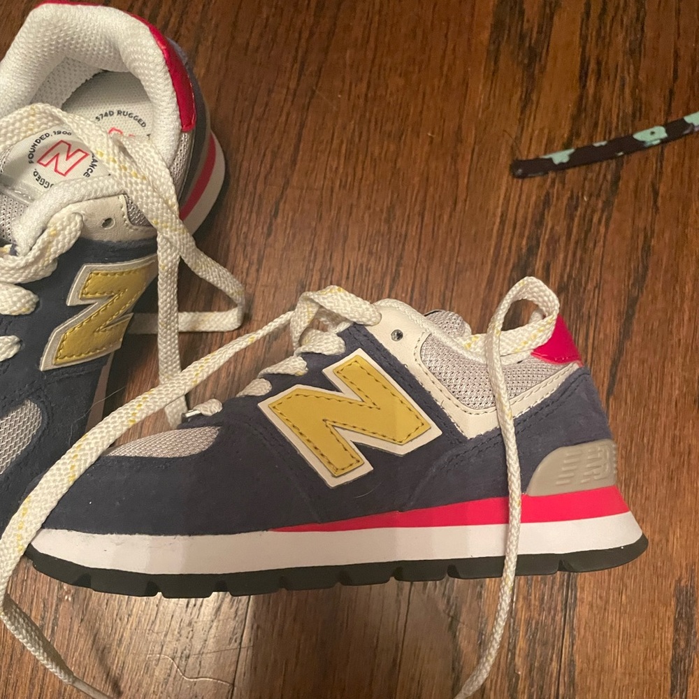 Boys new balance sneakers size 10 nwot